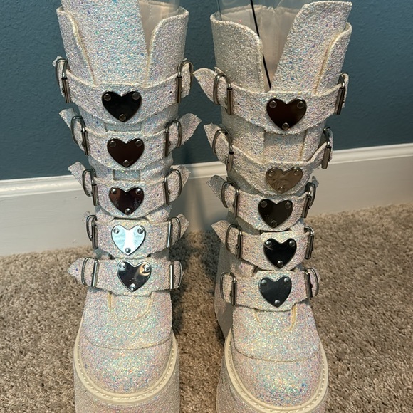 Demonia boots size 10 - Picture 5 of 5